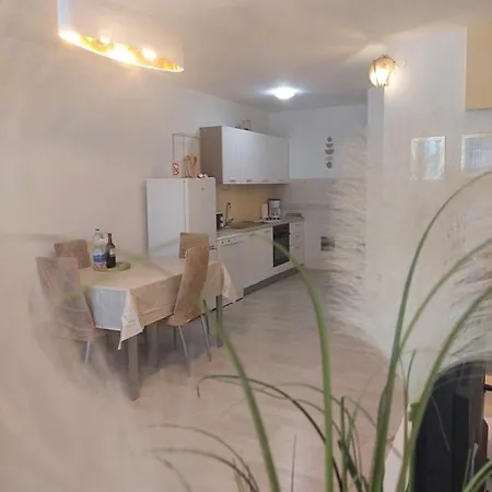 Apartamento Golden Star Split